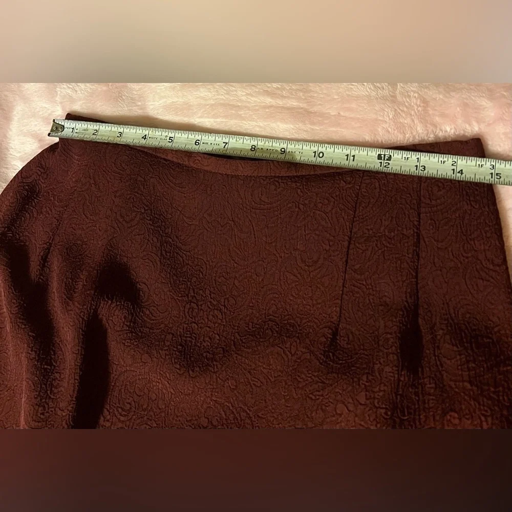 EUC Elegant burgundy woman's suit Women’s size 10